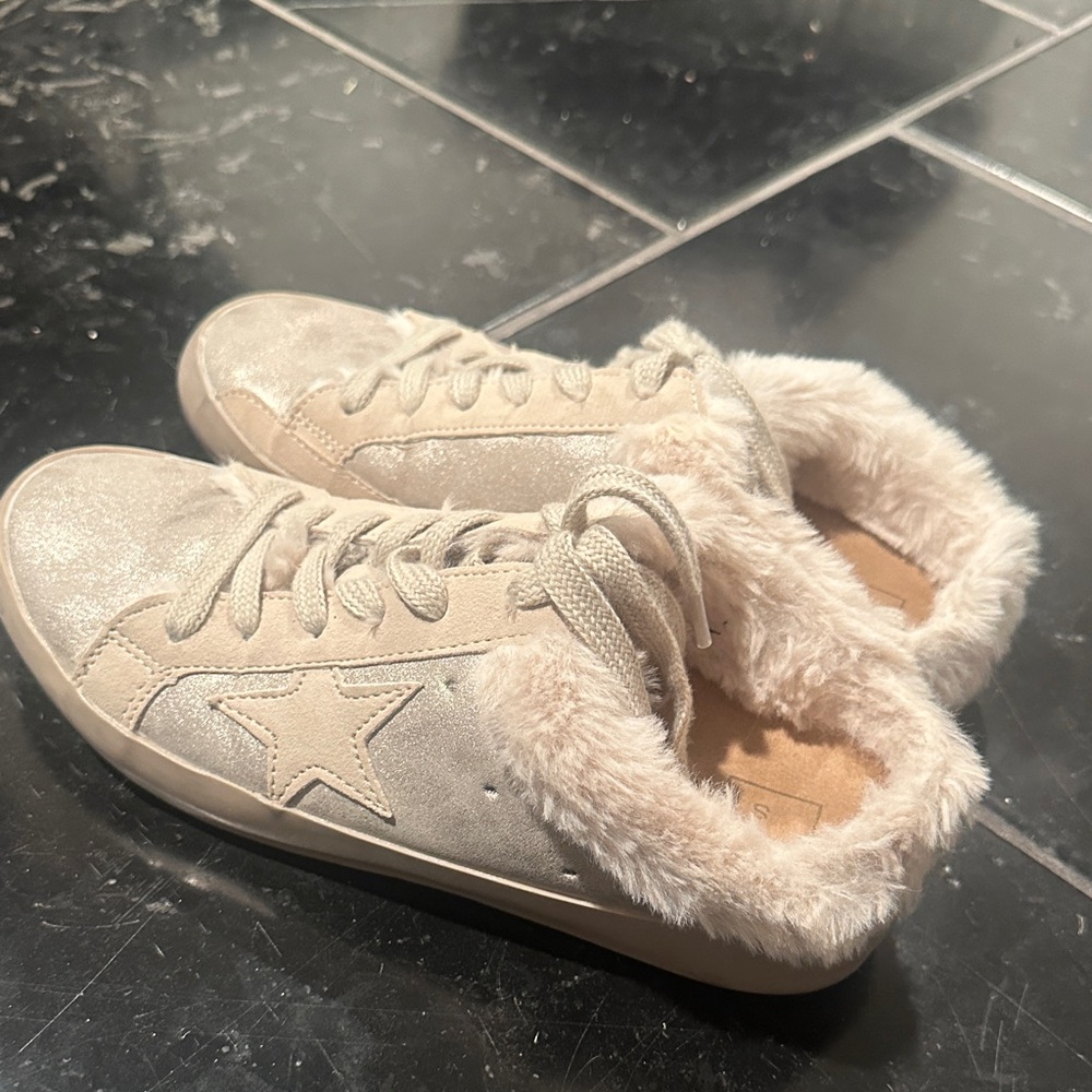 ShuShop Cream Furry Lined Sneakers